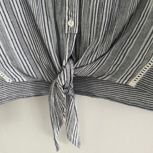 Lovestitch Tie Front Button Top - Picture 2 of 4